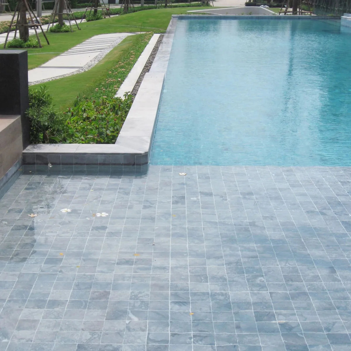 Pedra Skyblue 20x20cm, caixa com 1m²